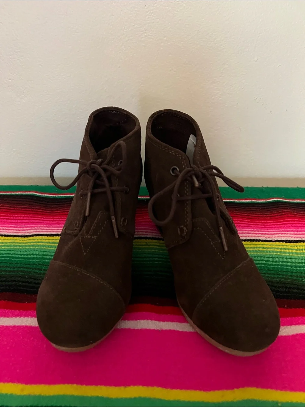 NWT Toms Dark Brown Suede Lace-Up Ankle Booties